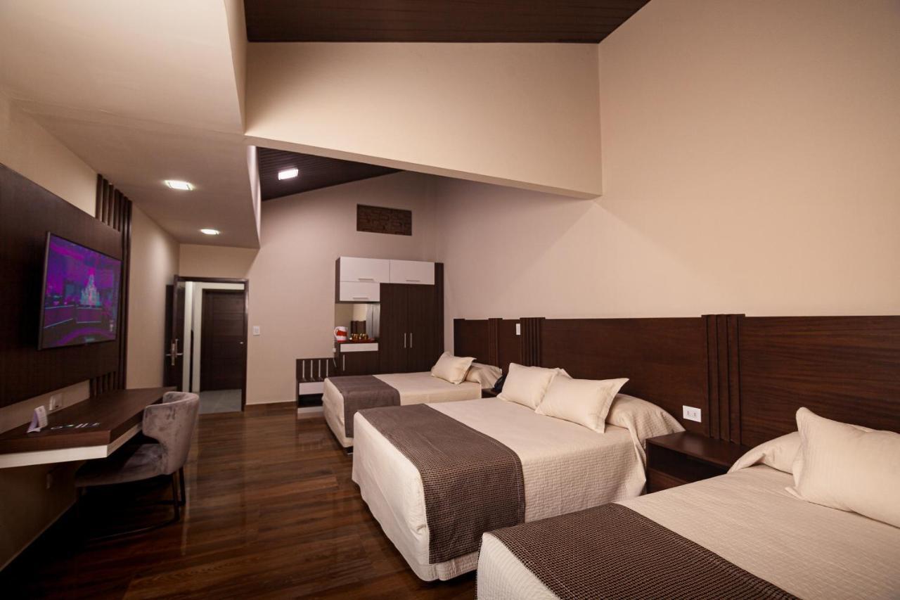 Hotel Sirari By Regina Santa Cruz de La Sierra Exteriör bild